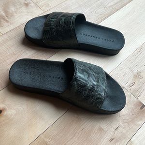 Freda Salvador LEA SPORT SLIDE